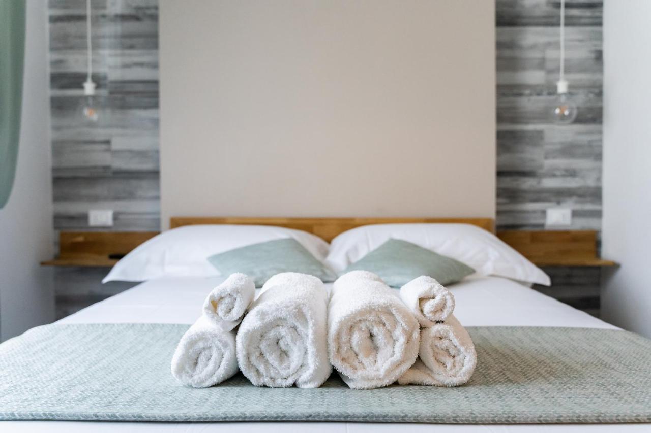 Quartu SantʼElena Vittoria Rooms מראה חיצוני תמונה